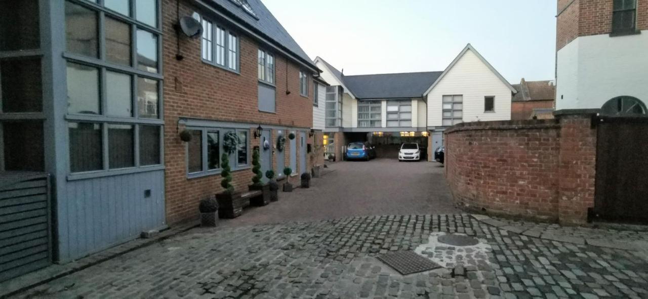 Modern City Centre House With Free Parking Canterbury Bagian luar foto