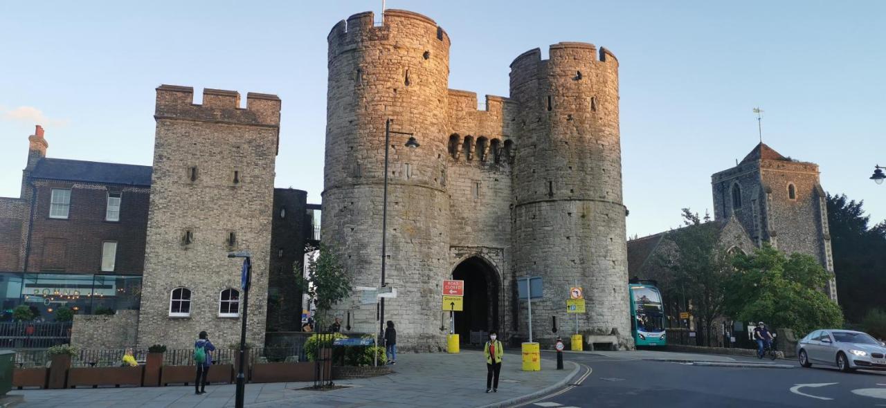 Modern City Centre House With Free Parking Canterbury Bagian luar foto