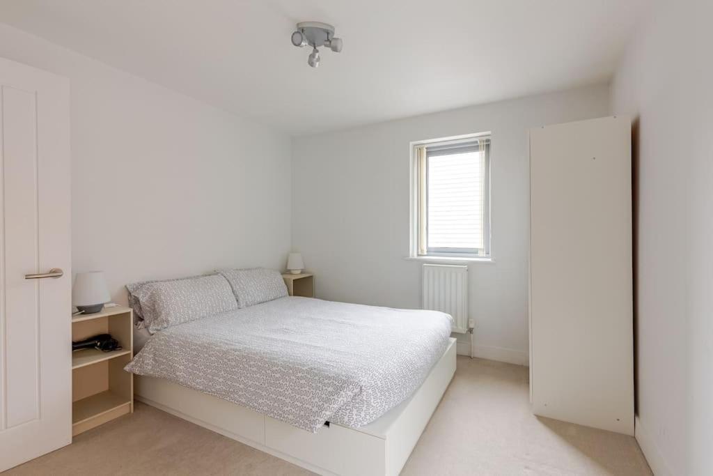Modern City Centre House With Free Parking Canterbury Bagian luar foto